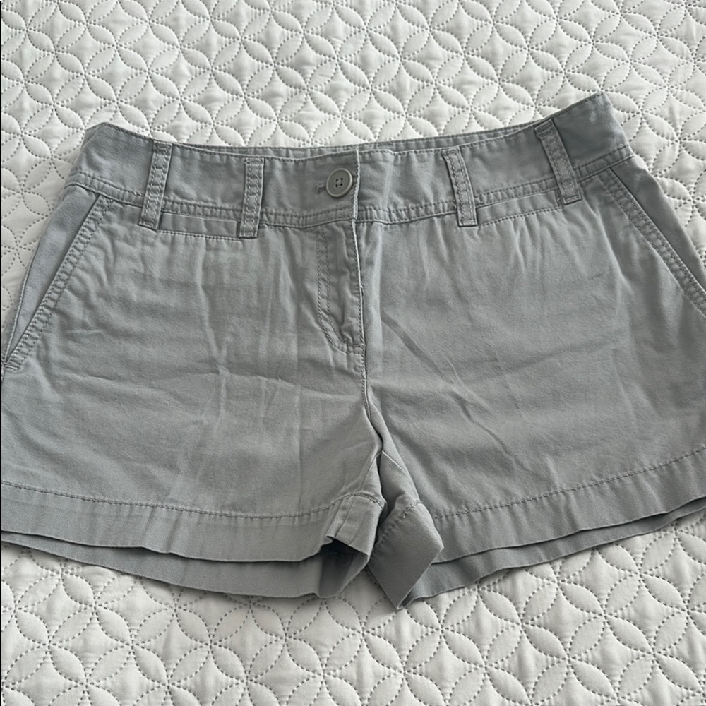 LOFT Women's Light Gray Shorts